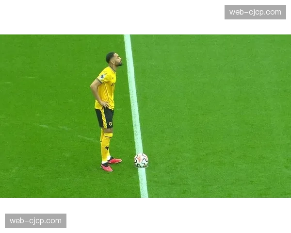 狼队力克埃弗顿 黄喜灿制胜球帮助球队稳固中游排名 狼队力克埃弗顿 黄喜灿制胜球帮助球队稳固中游排名