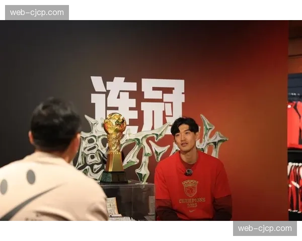 铜梁龙反击战术击溃海港防线，颜骏凌失误送礼成转折点